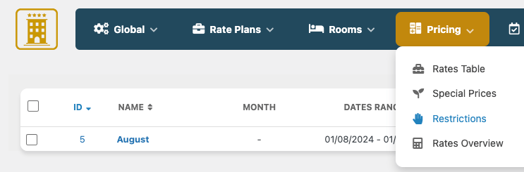Capture d’écran du menu de configuration des
restrictions, où l’on définit les séjours minimums, les
durées maximales et les règles de réservation.